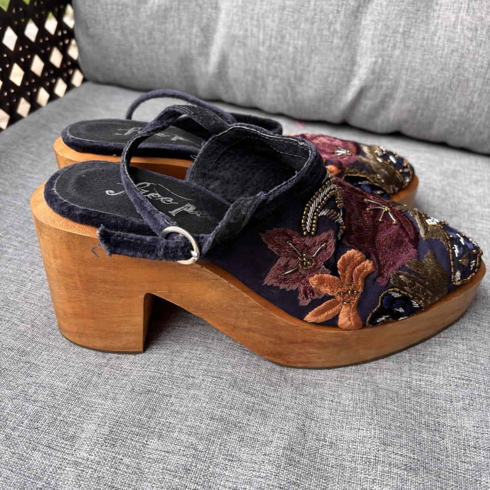 Free People 38/8 Cosmic Storm Navy Embroidered‎ Beaded Wooden Platform Clogs - Picture 15 of 15